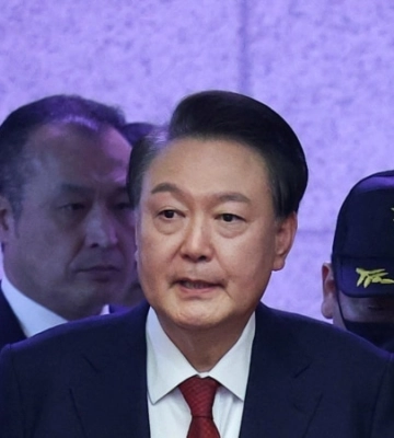 Колишнього президента Південної Кореї засудили ще до 30 років за ґратами