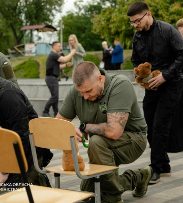 Дзвіночки замість життя: страшна ціна війни для Дніпропетровщини