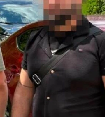 Псевдогастролі для псевдоартиста: у Львові затримали іноземця за організацію виїзду чоловіка за $12 000