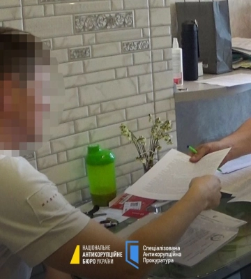 Корупційну схему при ремонті доріг на Полтавщині викрило НАБУ