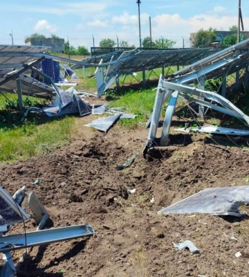 Росія вдарила ракетою по Одещині: спалахнули будинки, є поранені
