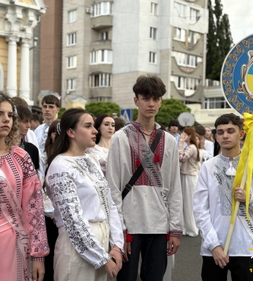 Марш подяки випускників розпочався у Черкасах (ФОТО, ВІДЕО)