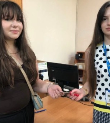 Поки інші чекають 16 років: на Закарпатті 14-річна дівчина пішла на рішучий крок без відома батьків