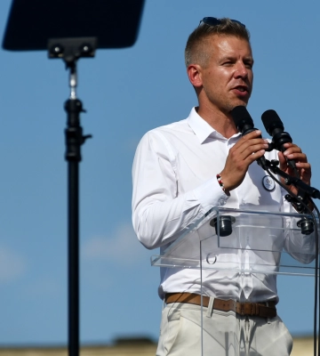 Мадяр говорит, что согласовал начало переговоров Украины с ЕС из-за утверждения защиты нацменьшинств