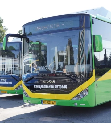Польские депутаты отказали Виннице в автобусах из-за улицы Бандеры: поляки сами открыли сбор