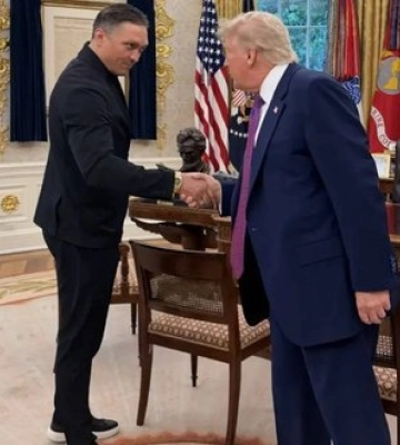 Усик зустрівся з Трампом в Овальному кабінеті