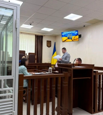 Жінку, яка продала сина і дочку для жебракування, засудили до 8 років ув’язнення