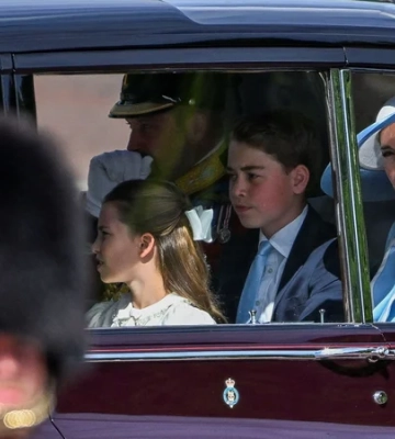 Кейт Миддлтон и принц Уильям с детьми приняли участие в параде Trooping the Colour в честь короля Чарльза