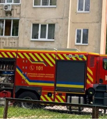 Пожежа в луцькій багатоповерхівці: пенсіонера врятували з вогню, чоловік у лікарні з опіками