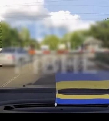 У Рівному водій BMW проїхав залізничний переїзд на червоне світло (ВІДЕО)