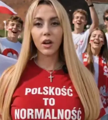 У Польщі кандидатка в мери демонстративно викинула прапор України (відео)