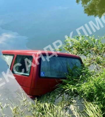 На Львівщині у річці знайшли авто зі загиблим водієм: що сталося