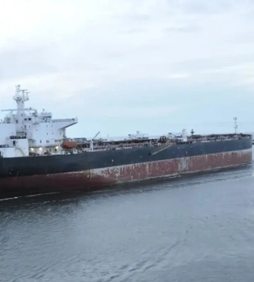 Британія у Ла-Манші затримала нафтовий танкер тіньового флоту РФ