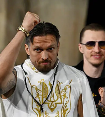 Усик став жертвою російської пропаганди та поділився своєю думкою про мову