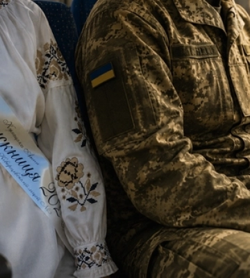 Поїзд, який подарував доньці тата на останній дзвоник. Історія військового з Волині, що доведе до сліз