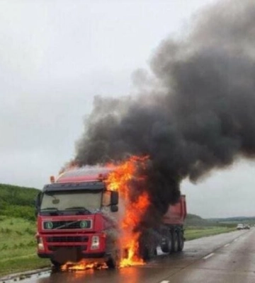 Ловушка на «сухопутном коридоре»: удары ВСУ по трассе под Мелитополем отрезали город и спровоцировали гуманитарный кризис 