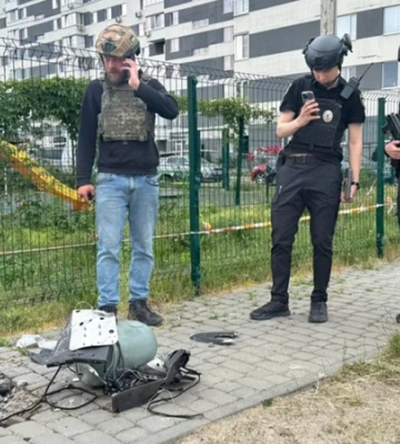 В Харькове боевая часть вражеского дрона упала на детскую площадку