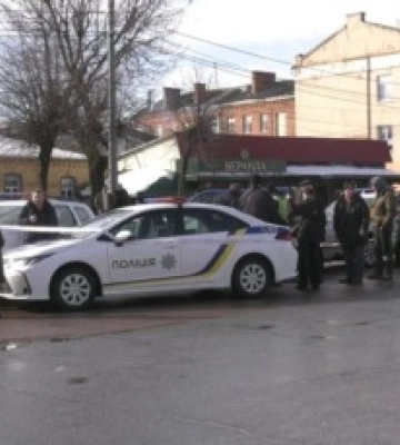 Погоня у середмісті та наїзд на поліцейського: у Бердичеві перенесли перше судове засідання у справі 37-річного водія