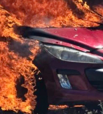 Росіяни атакували fpv-дронами дві машини в Кушугумі: поранено людину