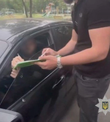 Самозванець у формі поліції: у Дніпрі спалахнув резонансний скандал