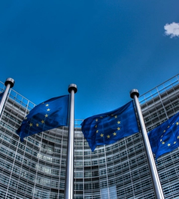 ЄС запускає переговори про вступ України, хоча Київ виконав лише 15% реформ