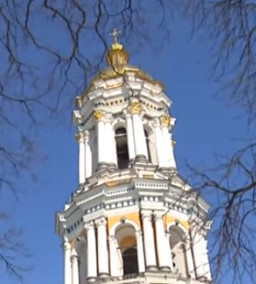 У Лаврі терміново евакуювали святині після атаки: що встигли врятувати