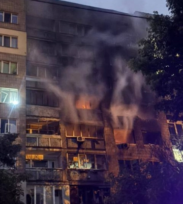 Рятувальники повідомили про наслідки ворожої атаки у 10 районах Києва