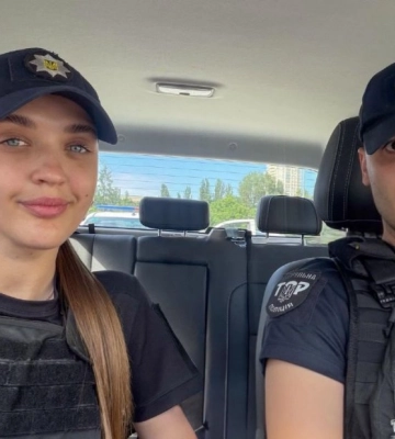 У Києві патрульні врятували жінку після спроби самогубства
