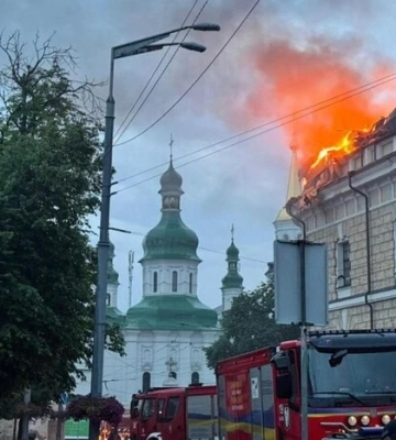 Удар по Києву: четверо загиблих, рятувальники показали кадри з наслідками