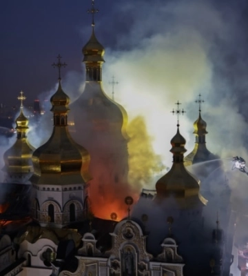 Удар РФ: у Києві загинули чотири людини, 25 поранені, на території Києво-Печерської лаври – пожежа