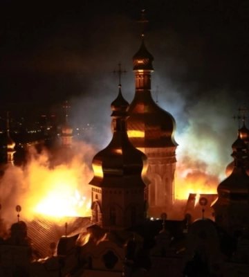 Атака РФ на Києво-Печерську лавру: деталі та перші кадри після обстрілу (відео)