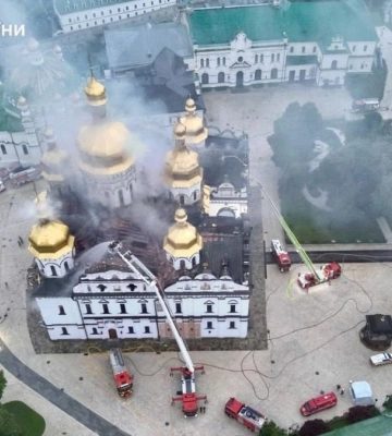 В Киеве в результате обстрела возникло 26 пожаров общей площадью почти 6 тыс. кв. м, работы продолжаются на 6 участках – полиция