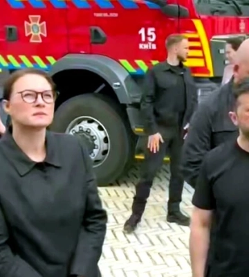 Зеленський прибув до Києво-Печерської лаври, яка постраждала під час нічної атаки (відео)