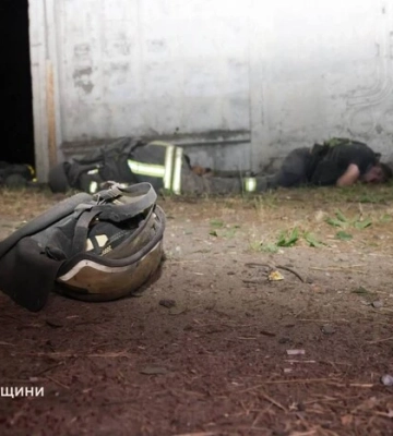 ДСНС назвала імена рятувальників, які загинули через повторний удар у Харкові