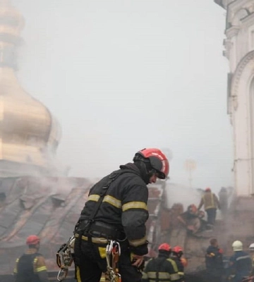 Російські війська здійснили масовану атаку на Київ, є загиблі та багато постраждалих