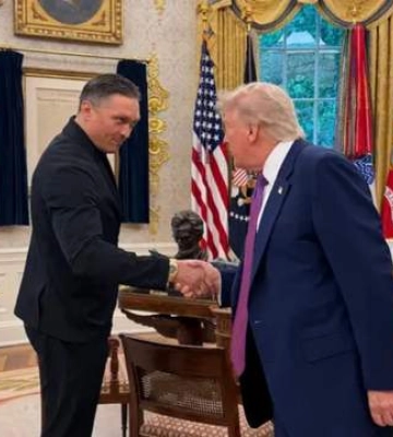 Зустріч Усика з Трампом підірвала соцмережі: від жартів до розмов про президентство