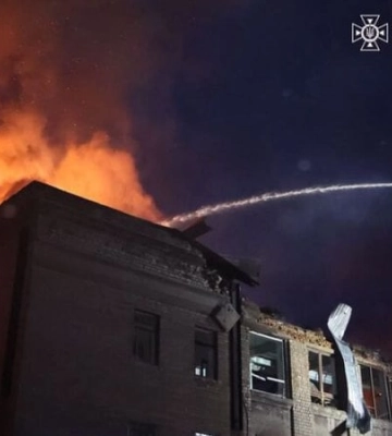 Із вечора росіяни 30 разів вдарили по Дніпровщині, є поранені