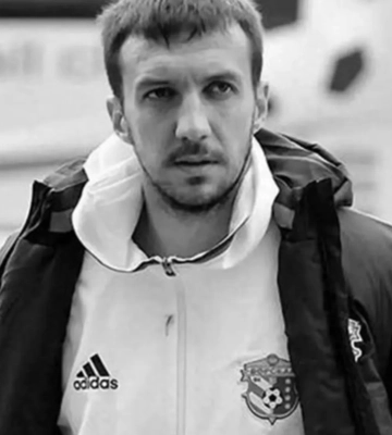 У день народження зупинилося серце 39-річного ексгравця «Волині» В’ячеслава Шарпара