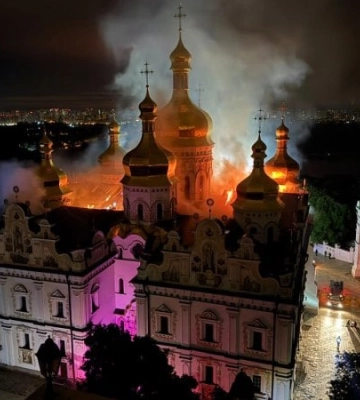 Атака на Києво-Печерську лавру: як горів Успенський собор і що вдалося врятувати