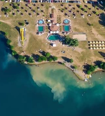 Закарпатське море вже відкрило літній сезон: які ціни на відпочинок у 2026 році