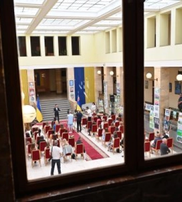 На Закарпатті відзначили кращих журналістів регіону: хто отримав найвищу нагороду краю (ФОТО)
