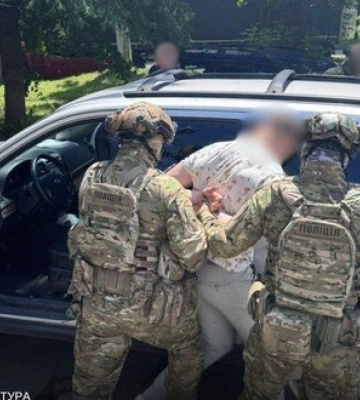 На Хмельниччині капітана ЗСУ підозрюють в одержанні 800 доларів хабара за переведення