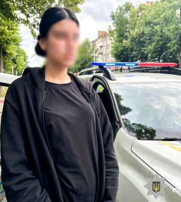"Ваш син потрапив у ДТП": 91-річна рівнянка віддала незнайомці 9500 дол. і понад 30 тис. грн