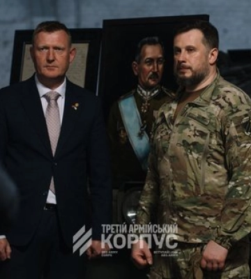 Заменить половину пехоты иностранцами вряд ли удастся, проще заменить наземными роботизированными комплексами, — Билецкий