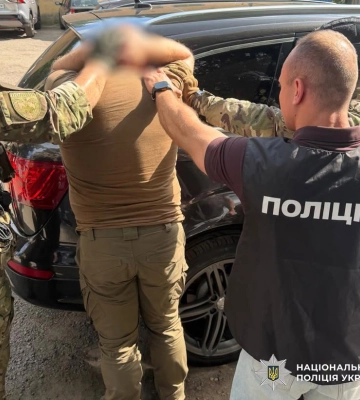 На Одещині поліцейські затримали посадовця військової частини за «бізнес» на ухилянтах