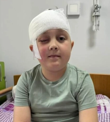 Лікарі видалили 8-річному хлопчику з Волині одну з найскладніших пухлин