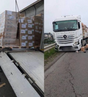 На трасі М-06 поблизу Рівного сталася ДТП за участі двох вантажівок