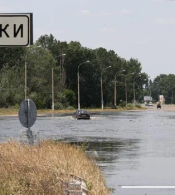 Росіяни не організували евакуацію з окупованих Олешок, люди їдуть самі і ризикують життям - МВА