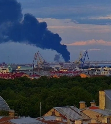 Атаки беспилотников на Санкт-Петербург: в Кремле заявили, изменился ли график Путина