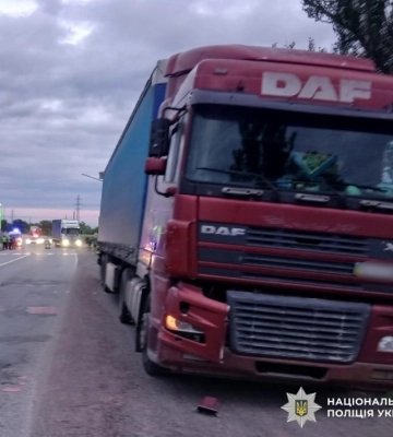 В Олександрії під колесами вантажівки загинув велосипедист